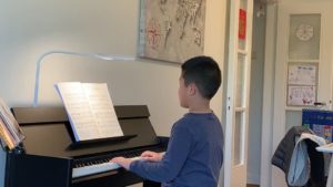 Justin Tsai spelar "Gigue a l'angloise" av Telemann